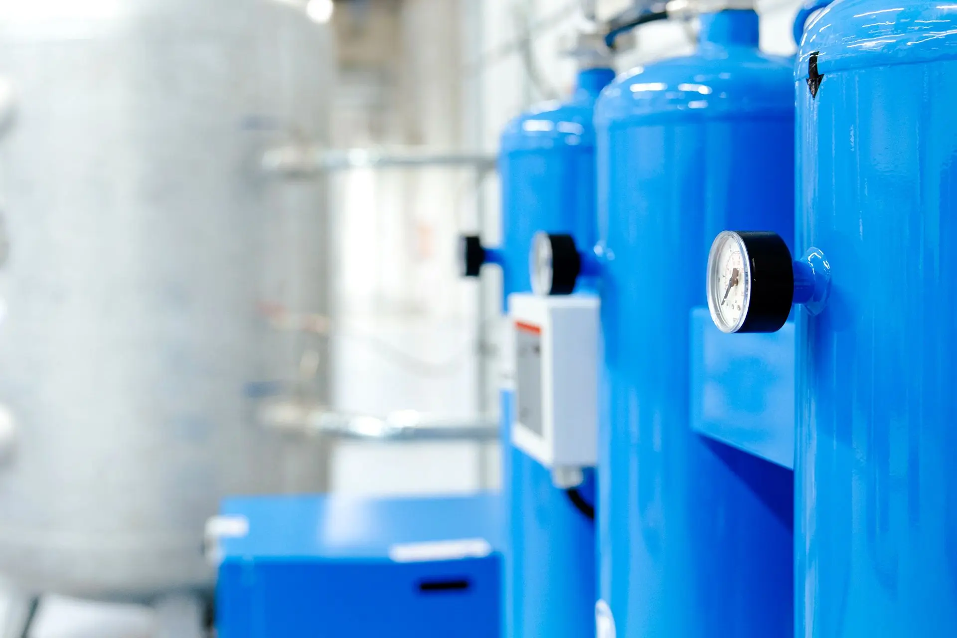 Compressed air accessories & treatment